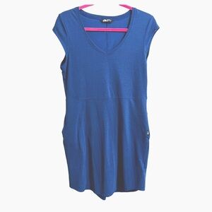 Preowned The North Face Slim Fit Flashdry Short Sleeve V-Neck Dress (pockets!)